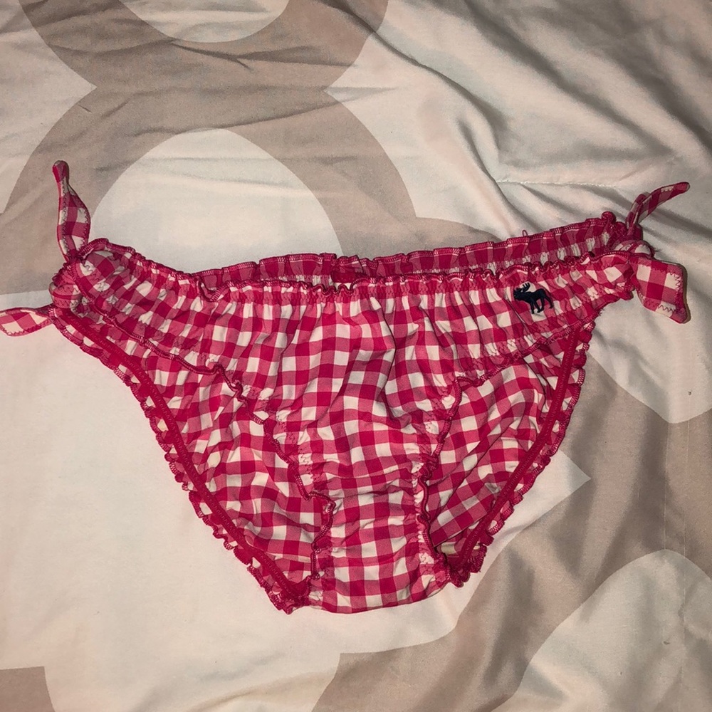 🌺 3/$20 Abercrombie & Fitch Bikini Bottom